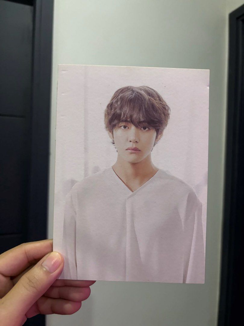 BTS V postcard 2018 BTS exhibition "oh, always" (Category: K-Wave Merchandise) located in Quezon City. Submitted by prettysash (Listing ID 1470248992, Image 2). Description: FOR SALE : BTS V postcard 2018 BTS exhibition "oh, always" photobook (official) -mint condition -350 each + sf PAYO -gcash/bank transfer -lalamove/jnt 📍fairview, quezon city.