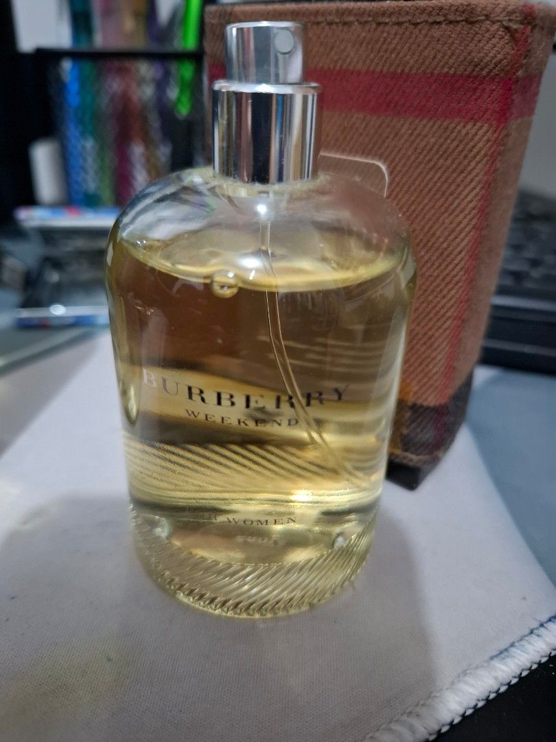 Burberry EDP (4 Variants) (Category: Fragrance & Deodorants) located in Bulacan. Submitted by ditchandswitch (Listing ID 1470277499, Image 2). Description: Burberry Collection to choose from Burberry The Beat - For Her Burberry Weekend Burberry Checkered - For Him Burberry - For Men.