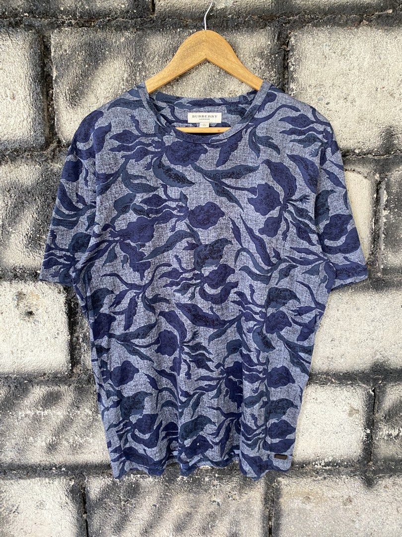 Burberry Floral T Shirt (Category: Tshirts & Polo Shirts ) located in Villaverde. Submitted by theluxurythrift.ph (Listing ID 1470196613, Image 1). Description: Wts Burberry Size Xlarge on Tag W 22 Inch L 28 Inch Excellent Condition 1399 + Sf.