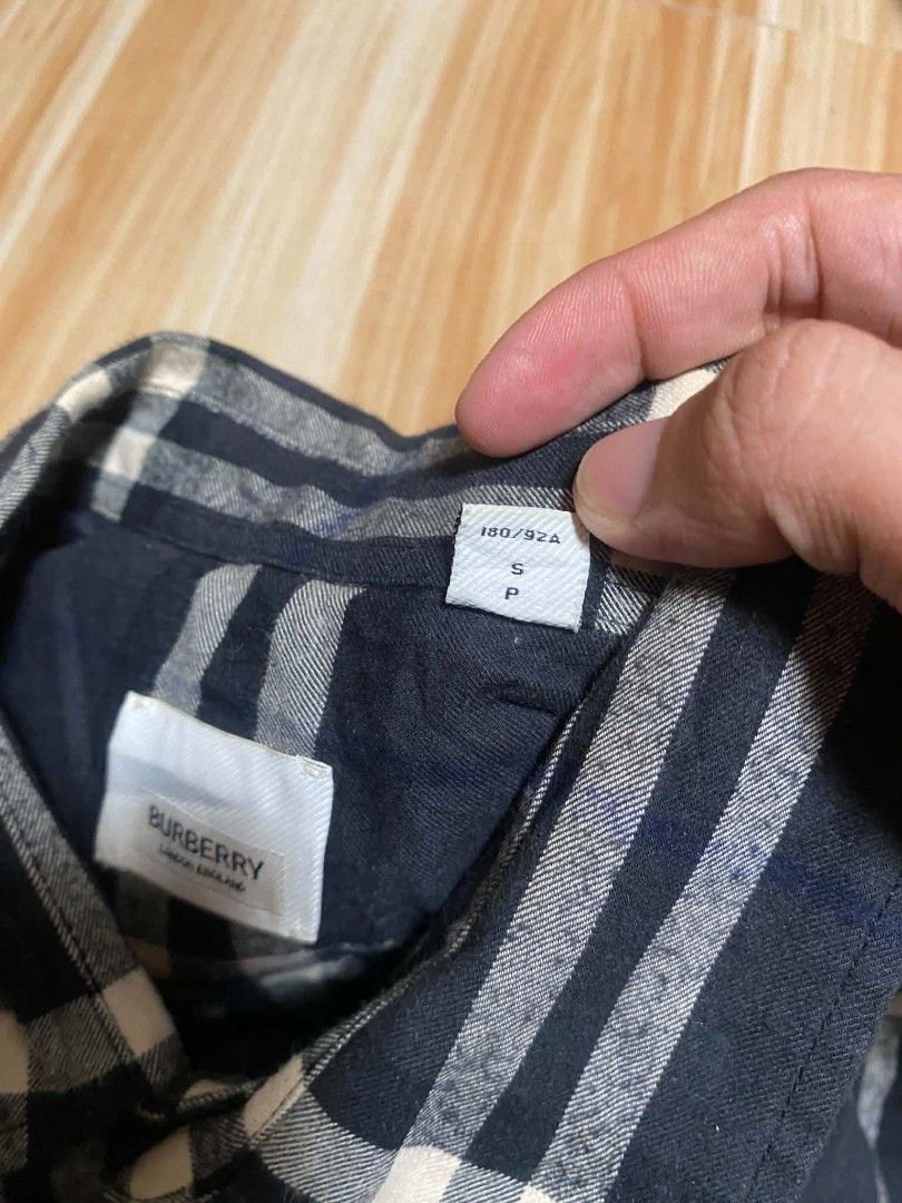 Burberry Plaid Buttondown (Category: Tshirts & Polo Shirts ) located in Ilog. Submitted by mikesthrift_ (Listing ID 1470243383, Image 3). Description: burberry plaid buttondown small fittings price : 450+sf dm if interested ☺️.