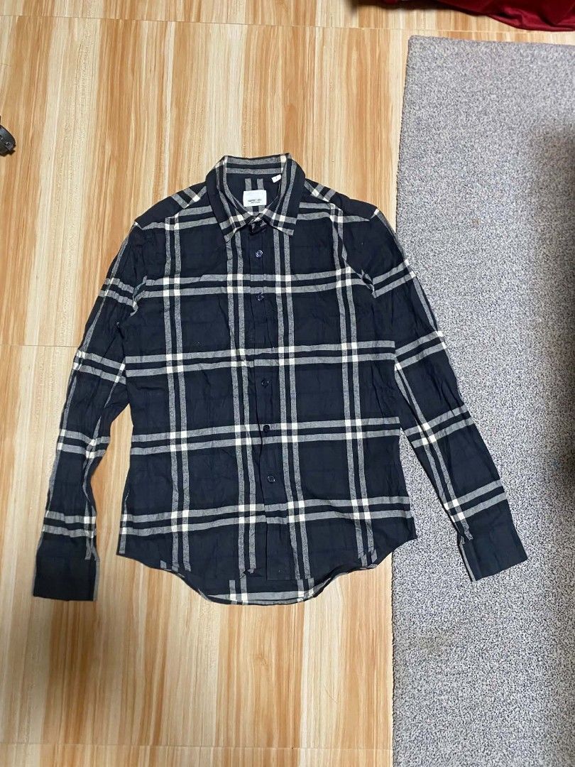 Burberry Plaid Buttondown (Category: Tshirts & Polo Shirts ) located in Ilog. Submitted by mikesthrift_ (Listing ID 1470243383, Image 1). Description: burberry plaid buttondown small fittings price : 450+sf dm if interested ☺️.