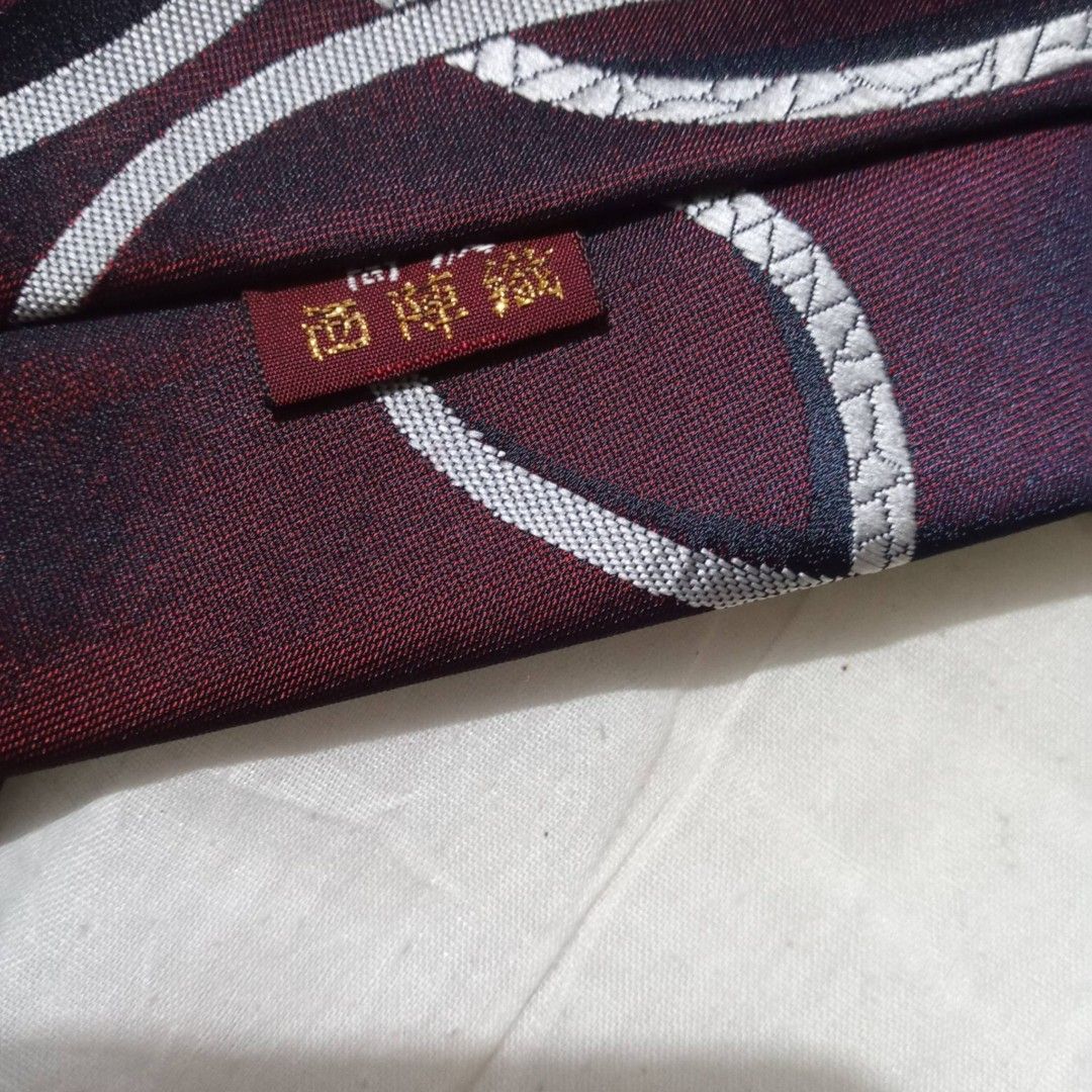 Vintage Burgundy Necktie (Category: Ties) located in Caloocan City. Submitted by appleblossoms07 (Listing ID 1470305381, Image 2). Description: Length : 52.25".