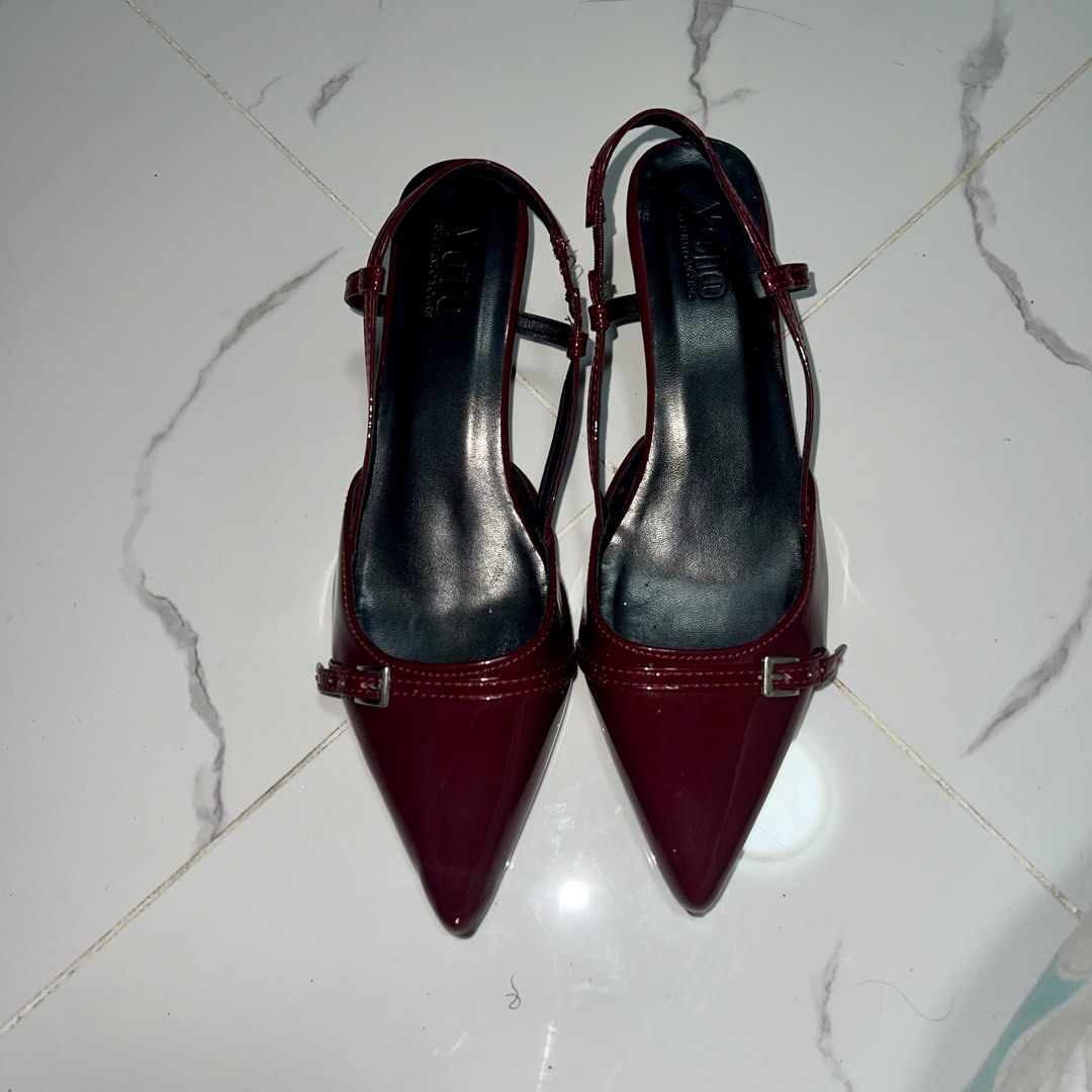 Burgundy Pointed Toe Kitten Heels (Category: Heels) located in Marikina City. Submitted by prelovedbydee. (Listing ID 1470333266, Image 1). Description: - deep red glossy finish - with slingback strap - low flared kitten heel - condition: minor scuffing near the heel area (check 3rd photo) - used twice.