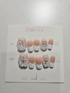(Category: ) located in . Submitted by jangmiscloset (Listing ID 1470315154, Image 1). Description: .