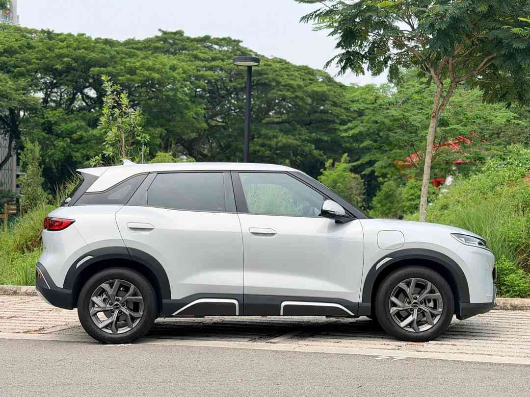 BYD ATTO 2 PREMIUM (Category: Used Cars) located in Singapore. Submitted by carbuyersclub (Listing ID 1470201498, Image 2). Description: Showroom: Car Buyers Automotive Pte Ltd 1 Kampong Ampat #07-09/10 Singapore 368314 CarBuyers Club - 500+ Google Reviews, SGCM Premium Dealer 2026! Road tax till Aug 2027! Agent unit with 6 years car warranty / 10 years battery warranty / 10 years free service! Range of 345km. With a high-capacity battery and adv
