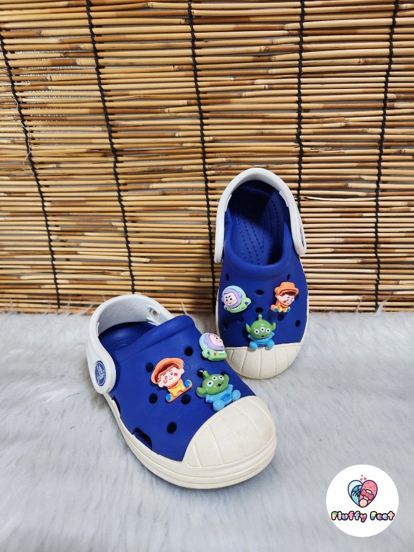 C7- Preloved Original Crocs for kids (Category: Babies & Kids Fashion) located in Navotas City. Submitted by FluffyFeet (Listing ID 1470246754, Image 2). Description: NEW ARRIVAL❗️ This is a PRELOVED ORIGINAL CROCS FOR KIDS‼️ Please managed your expectations ❤️ 📌 Strictly MINE NOW, PAY NOW ONLY❗️ (Unless suki na po na maayos kausap at iwas cancellation) 📌 You may ask for other photos before placing order/s STRICTLY NO RETURN, NO EXCHANGE UNLESS