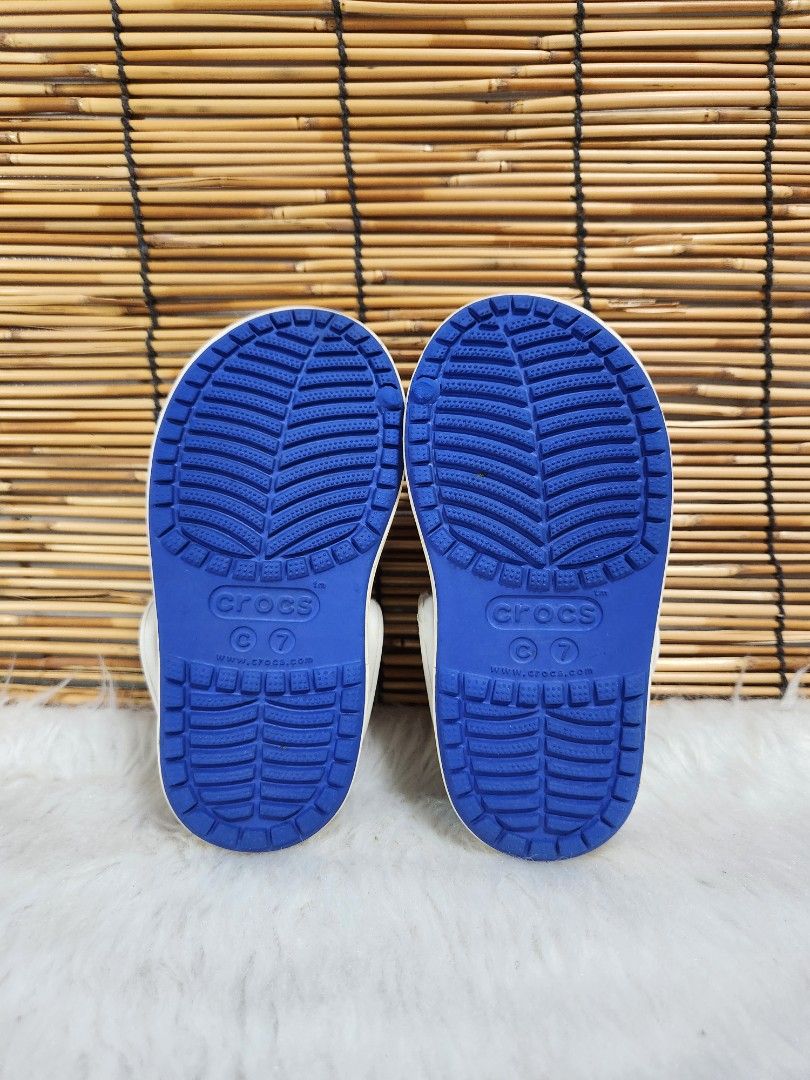 C7- Preloved Original Crocs for kids (Category: Babies & Kids Fashion) located in Navotas City. Submitted by FluffyFeet (Listing ID 1470246754, Image 3). Description: NEW ARRIVAL❗️ This is a PRELOVED ORIGINAL CROCS FOR KIDS‼️ Please managed your expectations ❤️ 📌 Strictly MINE NOW, PAY NOW ONLY❗️ (Unless suki na po na maayos kausap at iwas cancellation) 📌 You may ask for other photos before placing order/s STRICTLY NO RETURN, NO EXCHANGE UNLESS