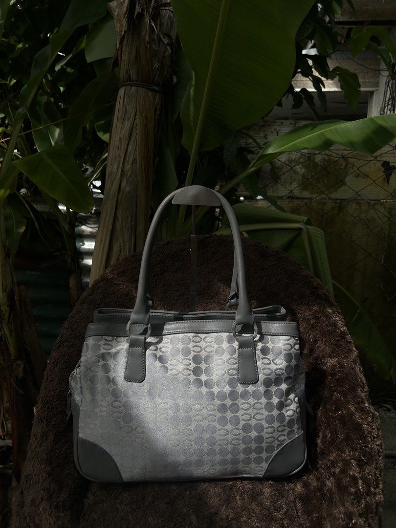C Gray Shoulder Bag (Category: Shoulder Bags) located in Naga. Submitted by helloitsk20594 (Listing ID 1470291770, Image 1). Description: 𝘾 𝙎𝙃𝙊𝙐𝙇𝘿𝙀𝙍 𝘽𝘼𝙂 🏷️ 𝙈𝙄𝙉𝙀: ₱450 𝑪𝒐𝒏𝒅𝒊𝒕𝒊𝒐𝒏: 10/10 condition 𝙄𝙨𝙨𝙪𝙚/𝙨: none 𝘿𝙞𝙢𝙚𝙣𝙨𝙞𝙤𝙣𝙨: 9 x 12 inches ————𝗠𝗨𝗦𝗧 𝗥𝗘𝗔𝗗!———— 📌𝙋𝙡𝙚𝙖𝙨𝙚 𝙧𝙚𝙡𝙮 𝙤𝙣 𝙩𝙖𝙜𝙨 𝙤𝙧 𝙙𝙤 𝙮𝙤𝙪 𝙤𝙬𝙣 𝙧𝙚𝙨𝙚𝙖𝙧𝙘𝙝 📌𝘼𝙪𝙩𝙝𝙚𝙣𝙩𝙞𝙘𝙞𝙩𝙮 𝙣𝙤𝙩 𝙨𝙩𝙖𝙩𝙚𝙙 𝙩𝙤 𝙖𝙫𝙤𝙞𝙙 𝙢𝙞�
