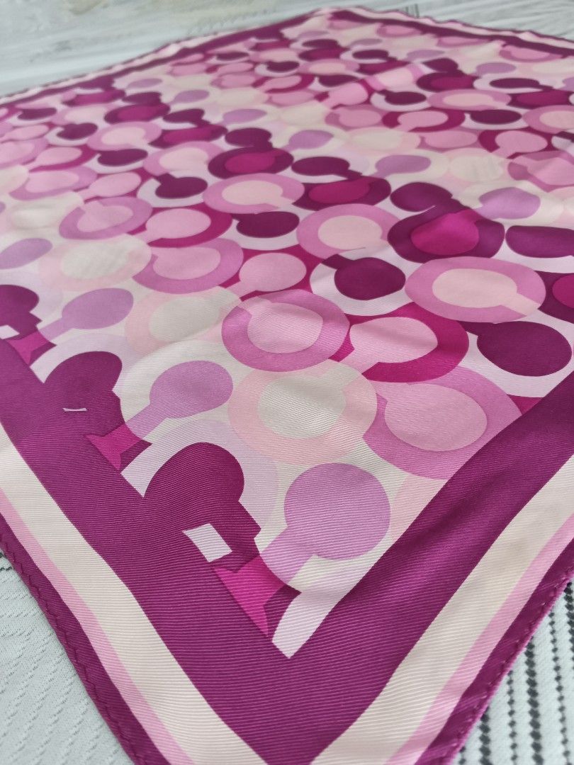C- Pattern Silk Scarf + 84 SF (Category: Hats & Beanies) located in Cebu City. Submitted by OneStop_ThriftShop_Mo (Listing ID 1466449004, Image 2). Description: Halloween Sale 🎃🎃🎃 Authentic COACH C-Pattern Silk Scarf Purple and Pink combination Soft and smooth silk Perfect gift for your loved ones or for yourself 🫶💓🧸 Size: 26.5" x 27".