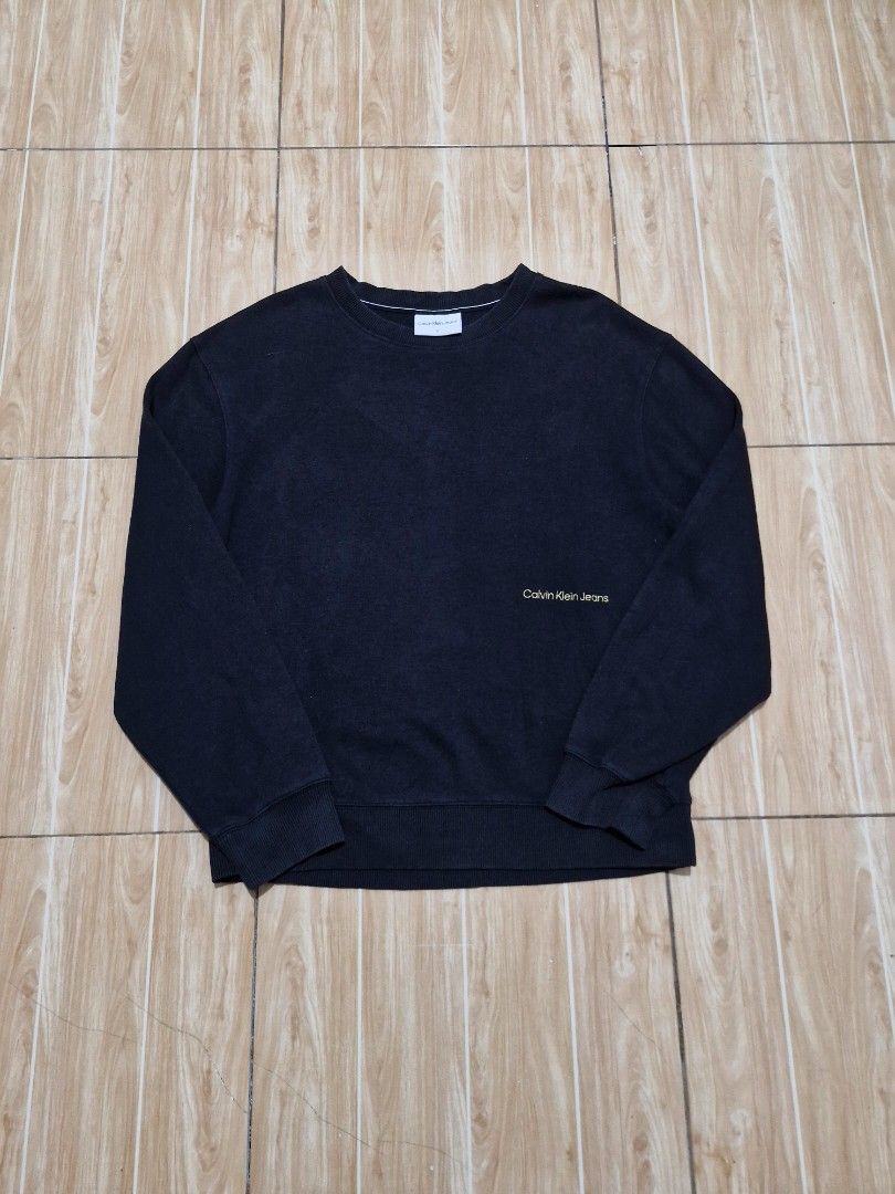 Calvin Klein (Category: Coats, Jackets and Outerwear) located in Antipolo. Submitted by kentoy6666 (Listing ID 1470308350, Image 2). Description: .