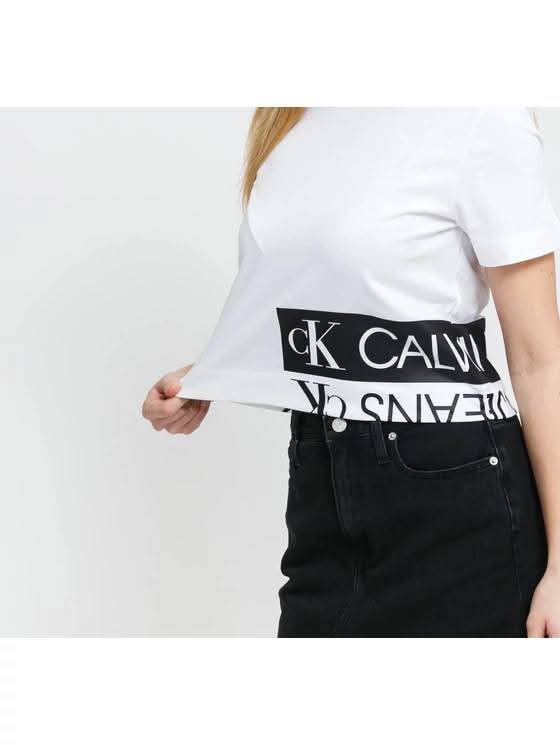 Calvin Klein crop top (Category: Blouses) located in Manila. Submitted by icamalicdem29 (Listing ID 1470206502, Image 1). Description: .