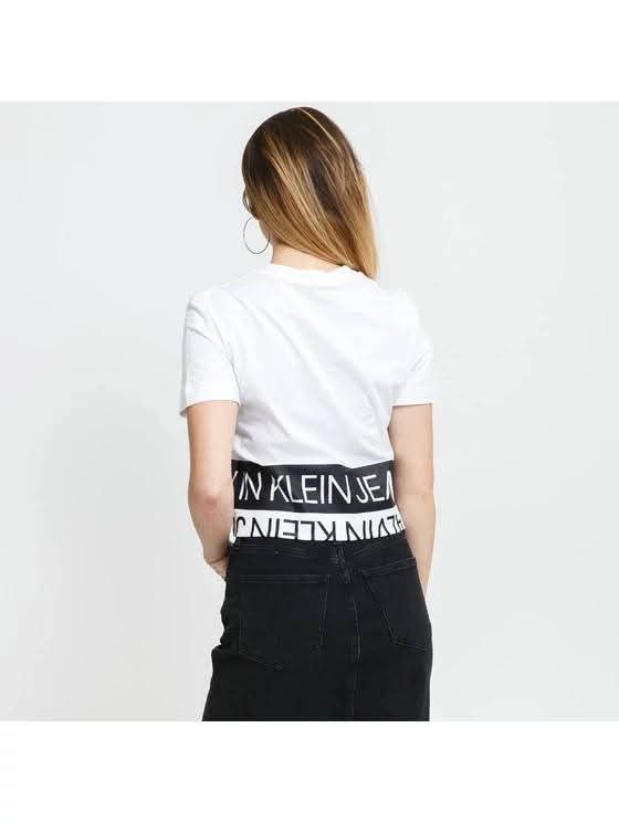 Calvin Klein crop top (Category: Blouses) located in Manila. Submitted by icamalicdem29 (Listing ID 1470206502, Image 3). Description: .