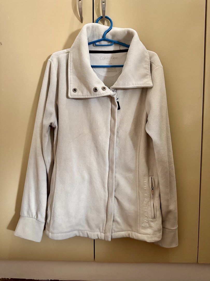 Calvin Klein Fleece Jacket (Category: Coats, Jackets and Outerwear) located in Quezon City. Submitted by kerlitops (Listing ID 1470217712, Image 2). Description: Declutterring! Medium size Very good condition.