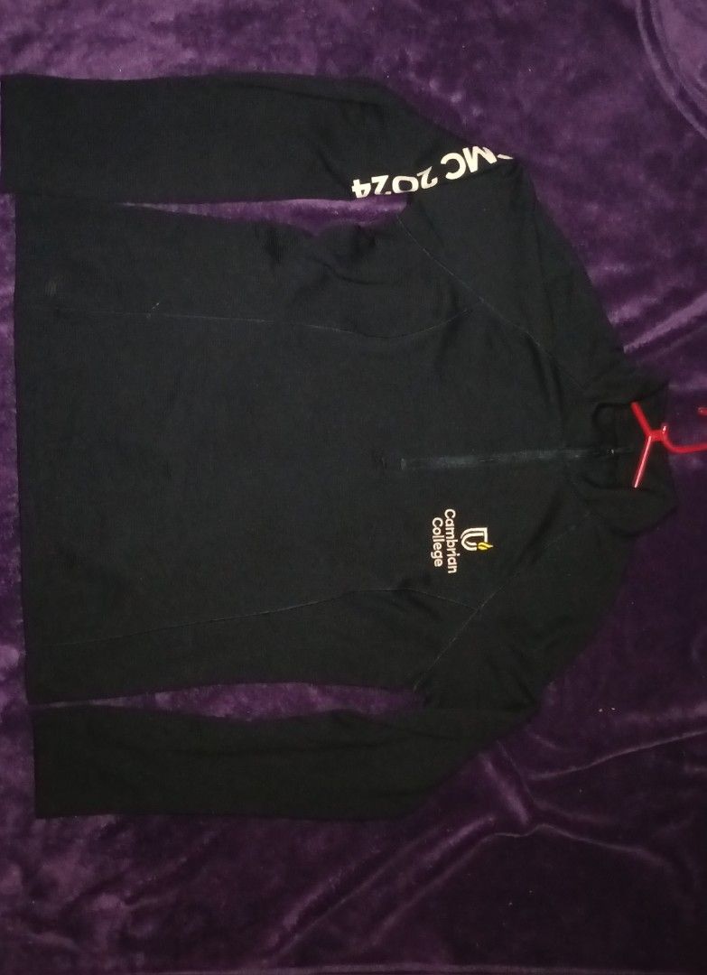 PRE-LOVED‼️ Cambrian College Black Quarter Zip Pullover (Category: Coats, Jackets and Outerwear) located in Caloocan City. Submitted by yat0zu (Listing ID 1470233306, Image 1). Description: - Item: Cambrian College Black Quarter-Zip Pullover - Size/Details: Long sleeves, high collar neckline - Accents: Small college logo on chest, 'OCMC 2024' printed in white along the left sleeve - Style: Great for stylish and casual days.