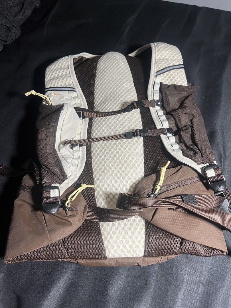 Camel 13L Lightweight Hiking Backpack & WRELS Water Bladder 2L (Category: Hiking & Camping) located in Lucena. Submitted by bnkeyks (Listing ID 1470148907, Image 2). Description: Camel 13L Hiking Backpack - Brand New WRELS 2L Water Bladder - Brand New Open just to check Sold as set .