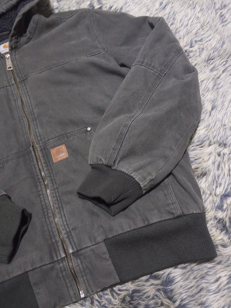 Carhartt active jacket mo's green ( REWORK ) (Category: Coats, Jackets and Outerwear) located in Manila. Submitted by pagatpatan59259 (Listing ID 1470315566, Image 2). Description: Carhartt active jacket mo's green ( REWORK ) Dimes: 25×26 Price: 2,500.