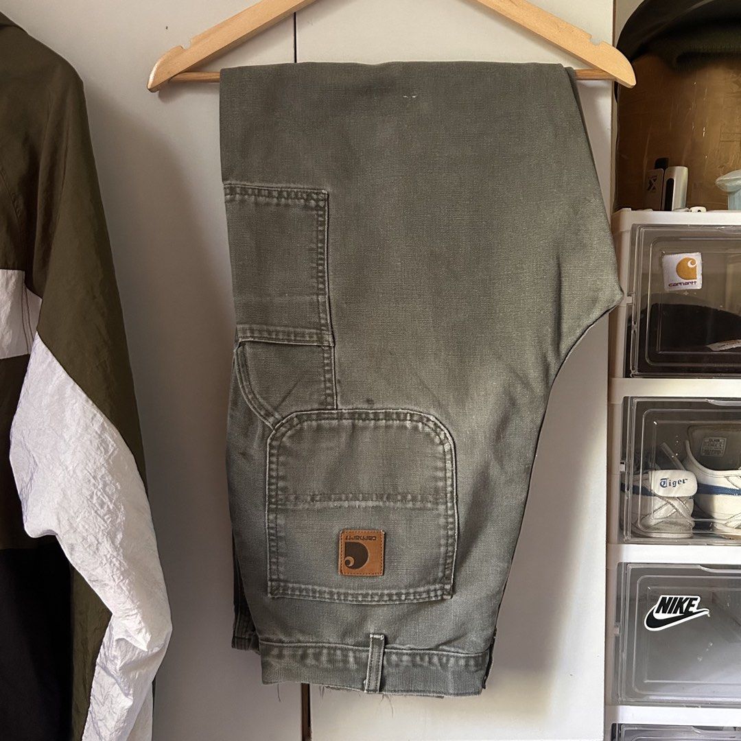 Carhartt B11 MOS (Big Patch) 20’S (Category: Activewear) located in Calauan. Submitted by hajudethrift (Listing ID 1470203059, Image 1). Description: Carhartt B11 MOS BIG PATCH 36x34 Size on tag Good Fade/Minimal scratch.