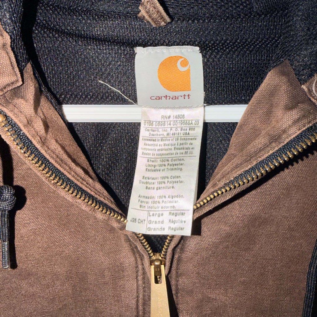 Carhartt J25 CHT Chestnut Brown Thermal Lined Active Jacket (Category: Coats, Jackets and Outerwear) located in Santa Rosa. Submitted by n.vallermosa (Listing ID 1470196081, Image 2). Description: J25 CHT Vintage Size Large on tag Dimes 26x28 Condition 8.5/10 Issue: Good fade, signs of usage, crack patch Color rate 8.5/10 Pricr 10k or OBO - Brand: Carhartt - Model: J25 Active Jacket - Color: Chestnut Brown - Size: Large Regular - Material: Heavy 