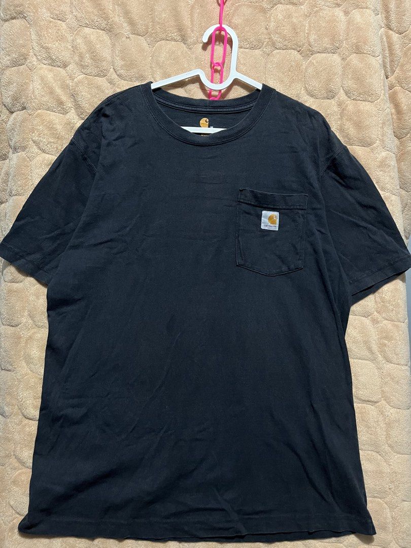 Carhartt pocket tee (Category: Activewear) located in Cebu City. Submitted by thrift.sht (Listing ID 1470315754, Image 1). Description: CARHARTT POCKET TEE BLACK Size: medium on tag - Oversized fit 20x29 Color: Black 9/10 Condition No issue For only ₱800! DM to mine! Ship via J&T #thriftsht #thrifting.