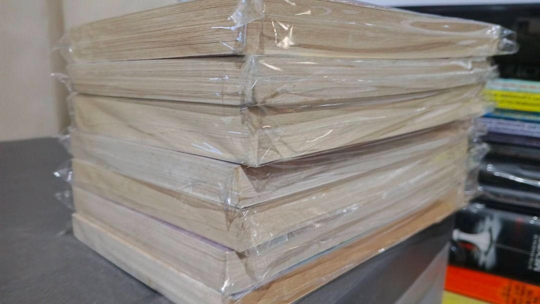CAROLINE LAWRENCE BOOK BUNDLE - PB (7 BOOKS) (Category: Children's Books) located in Cagayan de Oro. Submitted by crome2024 (Listing ID 1470320403, Image 3). Description: .