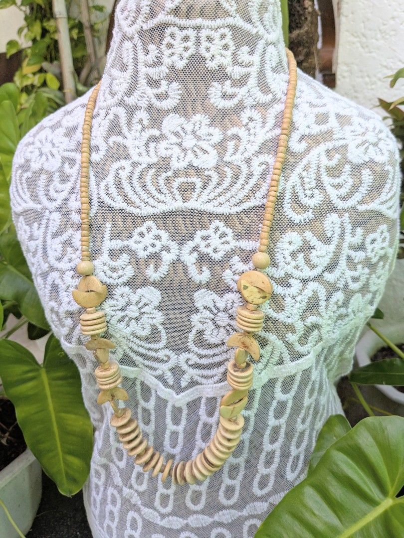 Cashew Chain Handcrafted Necklace (Category: Necklaces) located in Las Pinas. Submitted by amisells (Listing ID 1470223277, Image 2). Description: ⋆⊱༻𖥸༺⊰⋆ every piece in our collection is thoughtfully handcrafted using an exquisite selection of locally sourced natural materials! discover the beauty of authentic craftsmanship through coconut heishi beads, lumbang seed beads, bayong and gmelina wood beads, coco side-drill beads, one-eye coconut, t