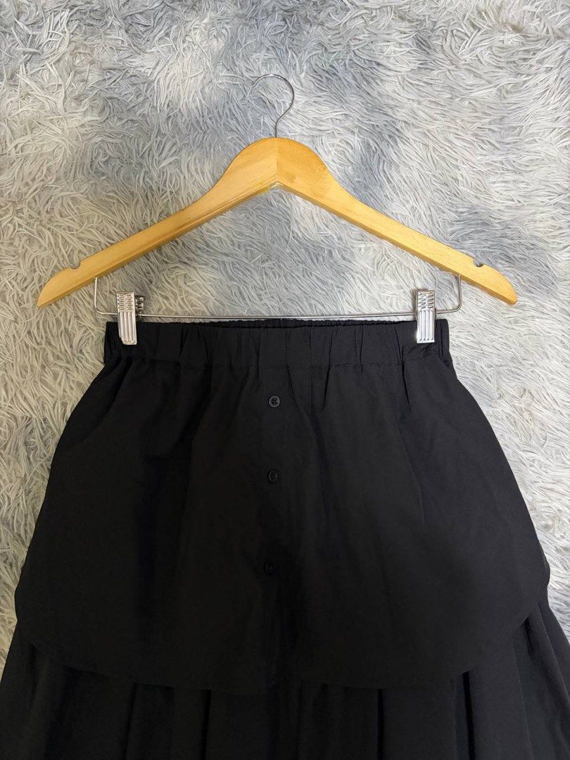 Catalog Double-layered Skirt Japandi style (Category: Skirts) located in Batangas. Submitted by buy3get1freerandom (Listing ID 1470306850, Image 3). Description: Size on tag: Small Waist : 25”-34” via tape measure Length: 31” via tape measure Condition: 9/10 Flaw/s: None 📌 FIRST TO PAY BASIS 📌 Please manage your expectations, as these are preloved items. 📌 No when worn photos Message me to get this item! 😎.