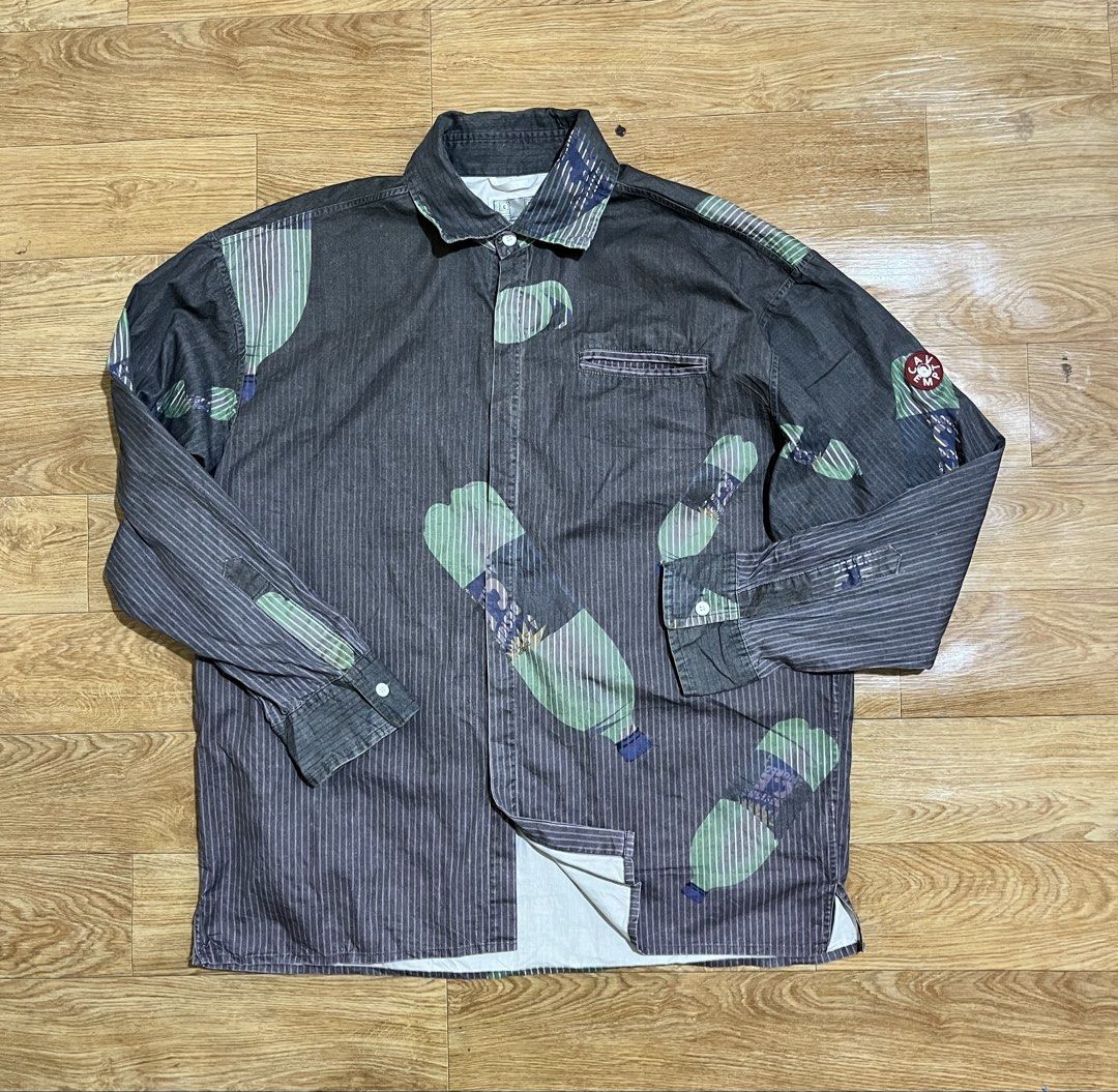 Cav Empt (C.E.) Energy Big Shirt (Category: Luxury Apparel) located in Zamboanga. Submitted by alterramz08 (Listing ID 1470166031, Image 3). Description: Cav Empt (C.E.) Energy Big Shirt Size xl on tag Width 25 Length 29-30.5 Verygood Condition Price : 1,300 Pesos !! Cav Empt (C.E.) Energy Big Shirt (also known as the Soda or Sprite big shirt) from the brand’s Fall/Winter 2018.