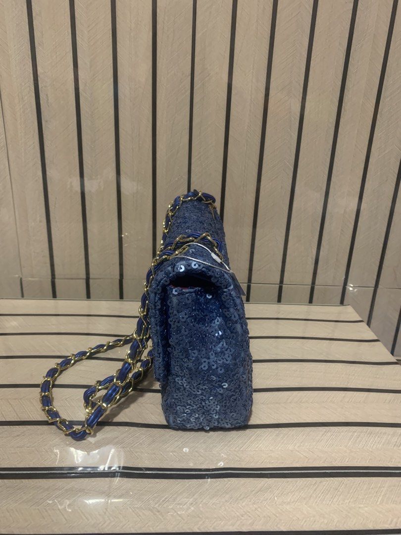 CC Blue Sequins Double Flap (Category: Cross-body Bags) located in San Fernando. Submitted by preluxuria_online_shop (Listing ID 1470281966, Image 3). Description: .