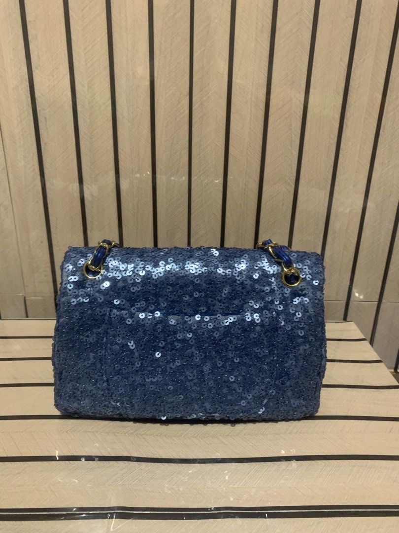 CC Blue Sequins Double Flap (Category: Cross-body Bags) located in San Fernando. Submitted by preluxuria_online_shop (Listing ID 1470281966, Image 2). Description: .