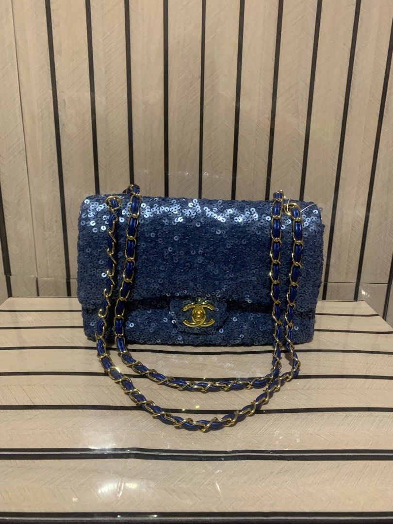 CC Blue Sequins Double Flap (Category: Cross-body Bags) located in San Fernando. Submitted by preluxuria_online_shop (Listing ID 1470281966, Image 1). Description: .