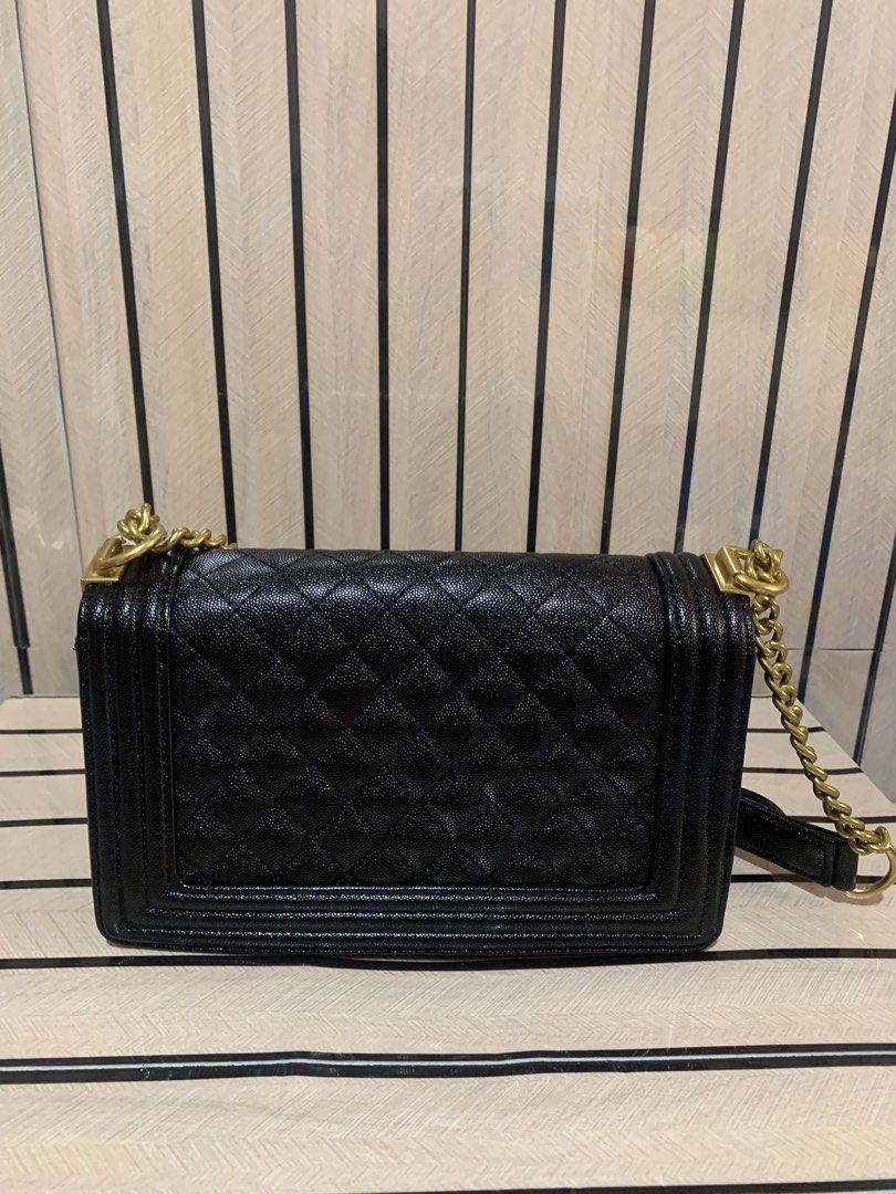 CC Leboy Caviar (Category: Cross-body Bags) located in San Fernando. Submitted by preluxuria_online_shop (Listing ID 1470284166, Image 2). Description: .