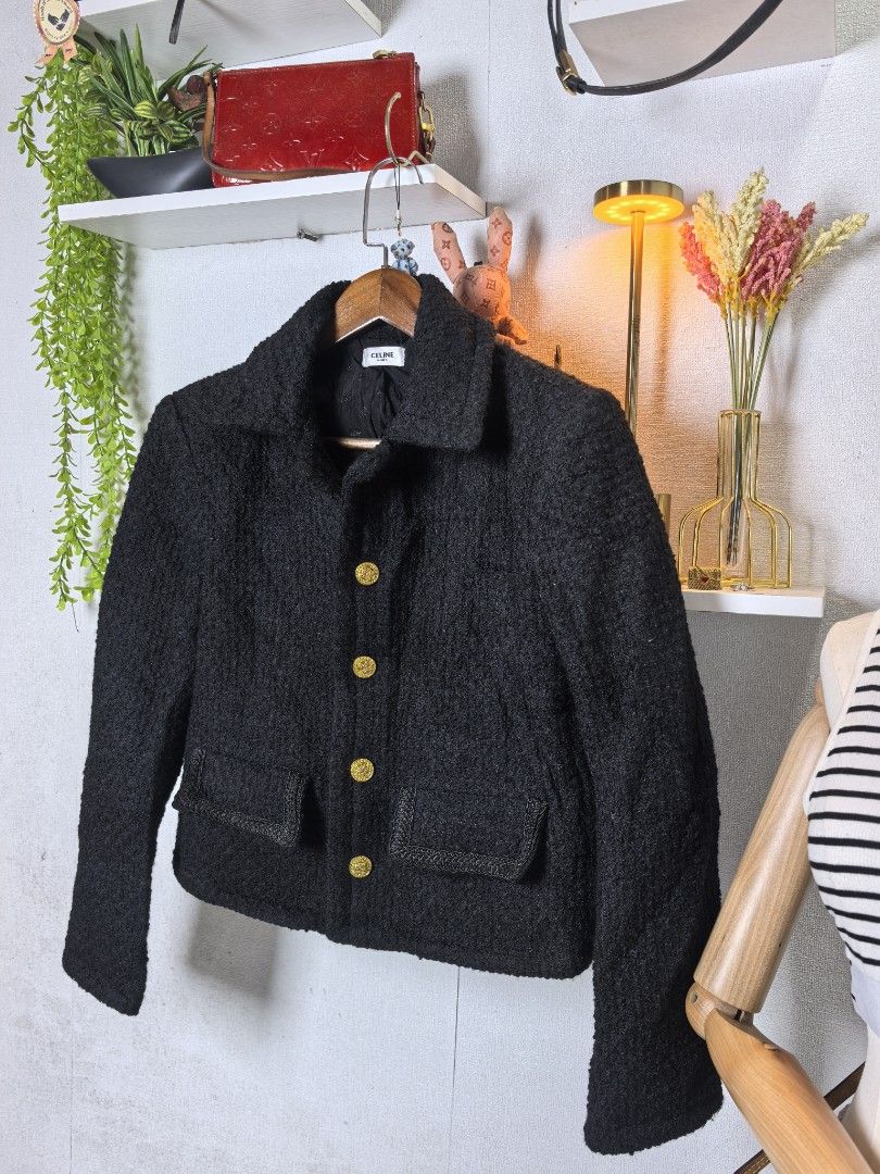 Celine tweed monogam (Category: Luxury Apparel) located in Baguio. Submitted by ashzachary (Listing ID 1470298872, Image 2). Description: Celine tweed monogam Gold buttons Condition :Excellent condition Color rate 10/10 Size :Medium Inches:W18. 5/L21 No issues No flaws Super ganda sa personal Pm. More details Good quality Plsss 📌No Bogus 📌No return MOP What you see is what you get PALAWAN, CEBUNA GCASH AND BDO Reminder😊 We're selling thrifted 