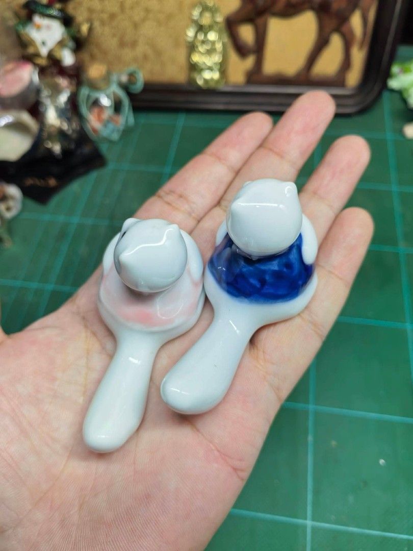 Ceramic Cat Figurine Pair (Category: Other Home Decor) located in Cebu City. Submitted by dudes_villanueva (Listing ID 1470249936, Image 3). Description: Ceramic Cat Figurine Pair in excellent condition.