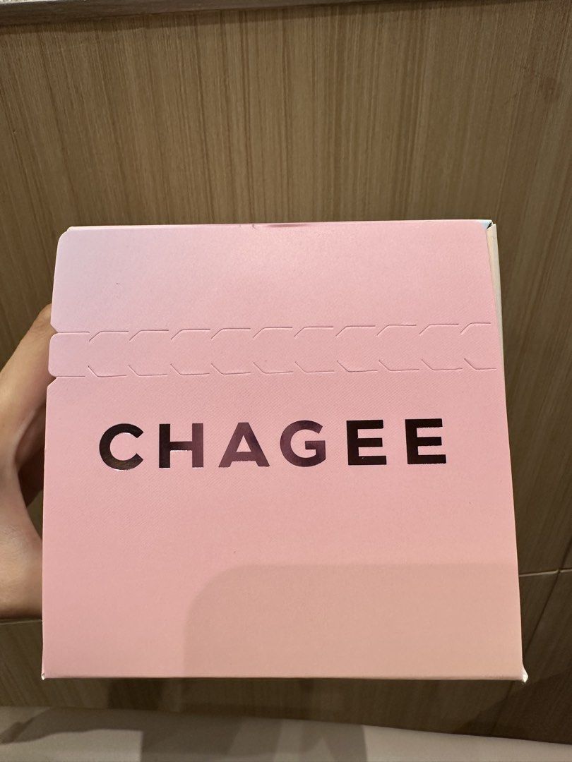 Chagee Bes-Tea (Teacup) Sealed Top (Category: Other Merchandise) located in Makati City. Submitted by eul.loved (Listing ID 1470257852, Image 2). Description: I opened at the bottom to check the card. ✅SEALED TOP PORTION OF BOX & ITEM. Picture of the item is the STORE DISPLAY. .