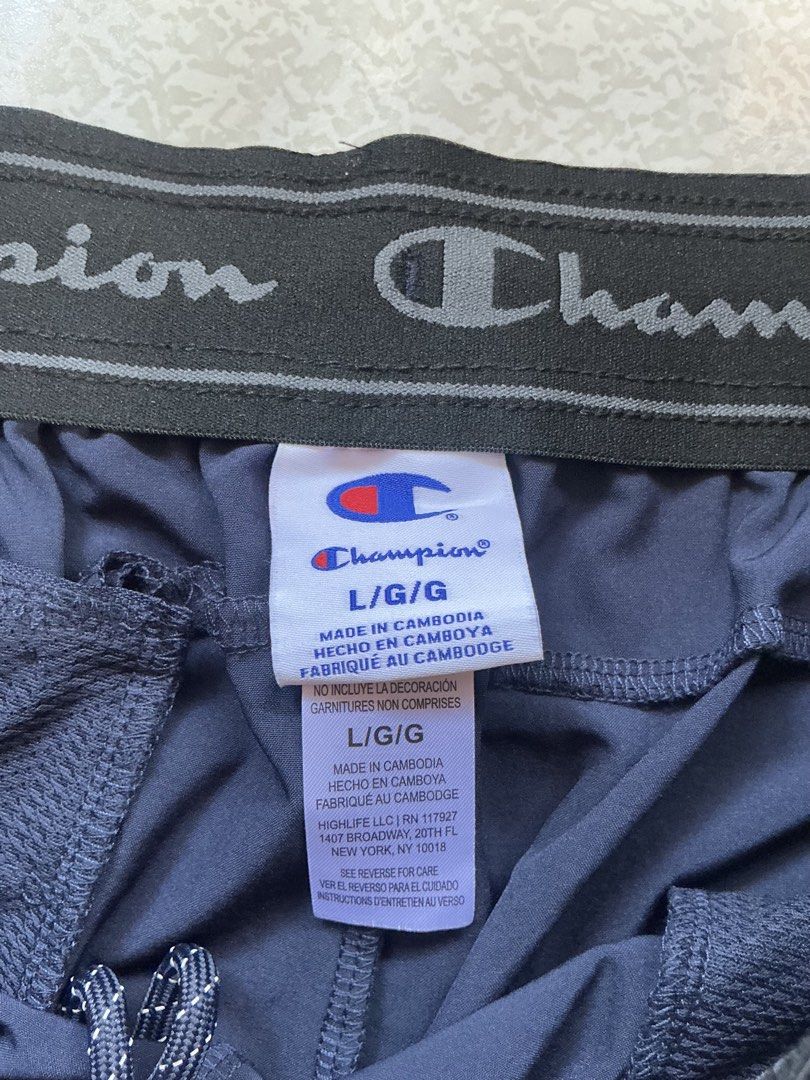 Champion Active Hombre Short Navy Blue Reflectorize (Category: Activewear) located in Binan City. Submitted by findnavi (Listing ID 1469105030, Image 3). Description: - Large - 32-36x17, 13 opening - Brand new .