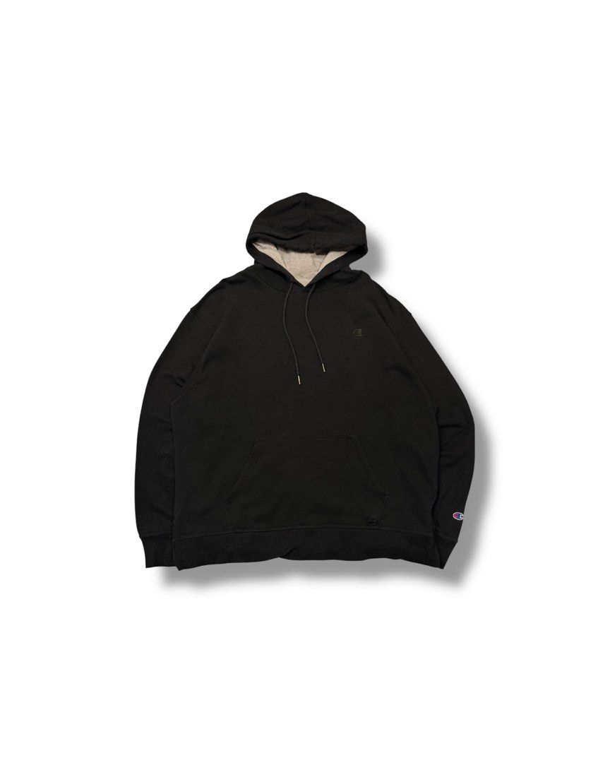 Champion Authentic Black Hoodie Size XL (Category: Hoodies) located in Cainta. Submitted by rizalthriftstuff (Listing ID 1470326252, Image 1). Description: Champ Black Hoodie Fave 🔥🔥🔥 Dimes Size: XL Width: 26 Length: 28 Color Rate: 10 Condition: 8 Issue: Check Picts Mine - ₱400 - Brand: Champion - Color: Black with grey hood lining - Size: XL - Details: Small embroidered logo on chest, patch on left wrist, and adjustable drawstrings - Pockets:
