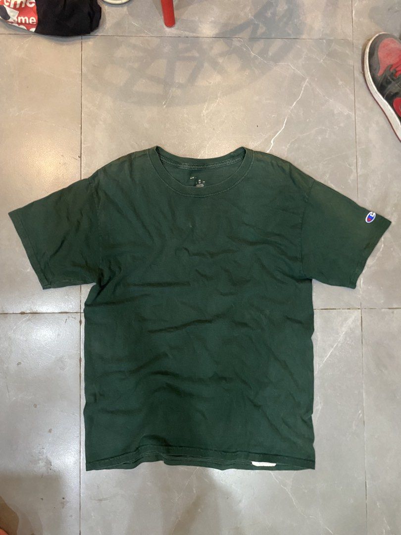 Champion Green Tshirt (Category: Tshirts & Polo Shirts ) located in Cainta. Submitted by rurufinds (Listing ID 1470151649, Image 1). Description: 2000s Champion Tee 21x27 Well used Condition color Rate 6.5/10 Php 150 only Cainta Location .