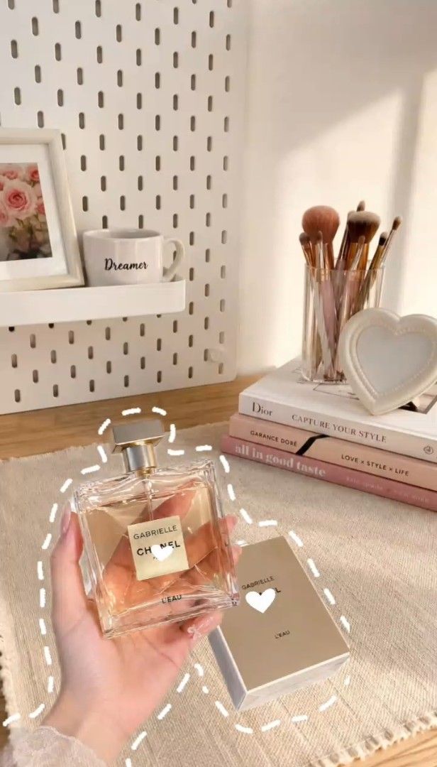 CHaNE£ GABRIELLE L'EAU Eau de Toilette (Category: Fragrance & Deodorants) located in Caloocan City. Submitted by 11selenoph94089 (Listing ID 1470218626, Image 1). Description: this is rep£ic4.