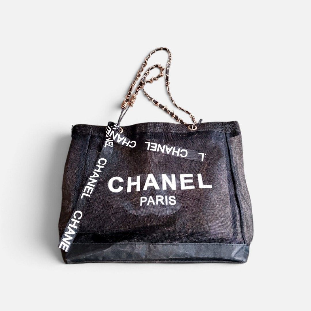 Chanel Bag VIP TOTE BAG MESH (Category: Luxury Bags & Wallets) located in Manila. Submitted by gentlestone1998 (Listing ID 1470165686, Image 1). Description: excellent condition.