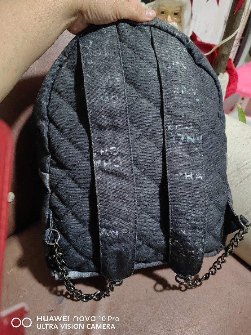 Chanel Graffiti Backoack (Category: Backpacks) located in Bacolod City. Submitted by darriebags88 (Listing ID 1470270537, Image 2). Description: no flaw large.