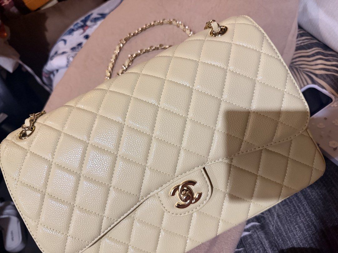 Chanel jumbo in lime yellow (Category: Luxury Bags & Wallets) located in Bacoor. Submitted by theluxarybelongings (Listing ID 1470333441, Image 2). Description: Caviar GHW Jumbo size With box and paperbag Mop: cash, bank transfer.