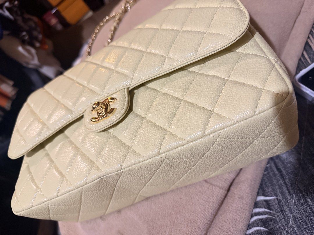 Chanel jumbo in lime yellow (Category: Luxury Bags & Wallets) located in Bacoor. Submitted by theluxarybelongings (Listing ID 1470333441, Image 1). Description: Caviar GHW Jumbo size With box and paperbag Mop: cash, bank transfer.