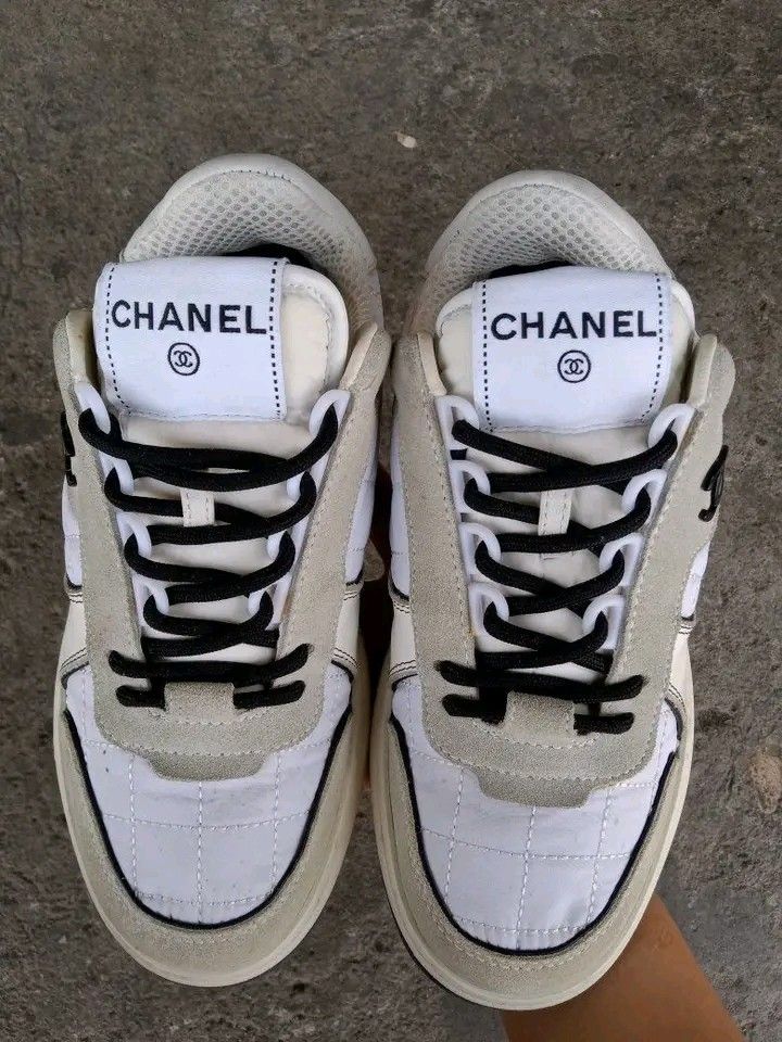 Chanel low top CC Logo sneakers (Category: Sneakers & Footwear) located in Koronadal. Submitted by joeannmahi28609 (Listing ID 1470189152, Image 1). Description: Chanel low- top CC Logo sneakers made in Italy size eur 35 for women's only coded in excellent condition ukay source sino bet nito mine nyo na.