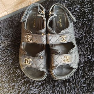(Category: ) located in . Submitted by dione_closet503 (Listing ID 1470218090, Image 1). Description: .
