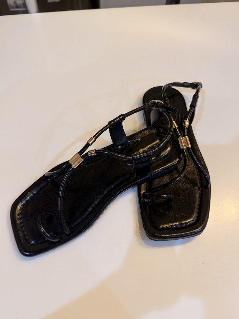 Charles & Keith Black Flat Sandals (Category: Flats & Sandals) located in Manila. Submitted by beaechauz77563 (Listing ID 1470285687, Image 3). Description: FOR SALE ‼️ Charles & Keith Black Sandals • Used only thrice • Size 37 • Like New • No box • Negotioable Price PHP 2500.