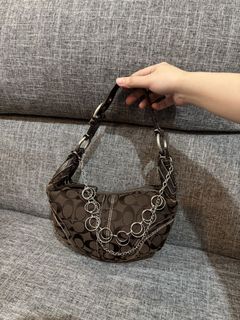 (Category: ) located in . Submitted by bagsistersph (Listing ID 1470191411, Image 1). Description: .
