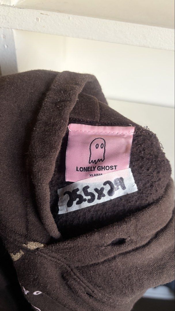Chocolate Brown Hoodie (Category: Hoodies) located in Manila. Submitted by _revault (Listing ID 1470284935, Image 2). Description: .