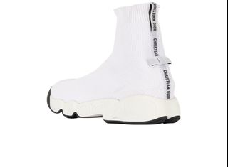 (Category: ) located in . Submitted by wear.next (Listing ID 1470266623, Image 1). Description: .