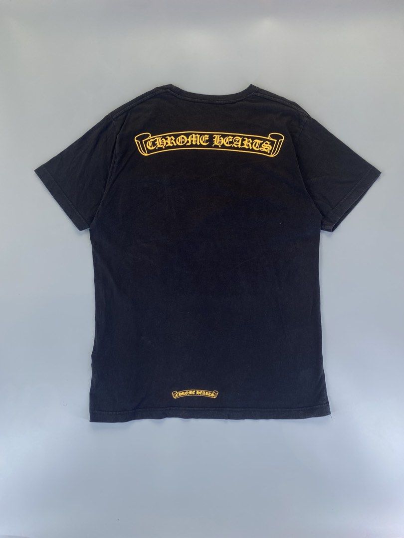 Chrome Hearts Gold Scroll Pocket T-Shirt Black Size L (Category: Tshirts & Polo Shirts ) located in General Santos City (Dadiangas). Submitted by zann_zee (Listing ID 1470256830, Image 2). Description: - Brand: Chrome Hearts Size - Large Width - 21 Length - 29 Issue:None Condition:Goods Color rate: 8.5/10.