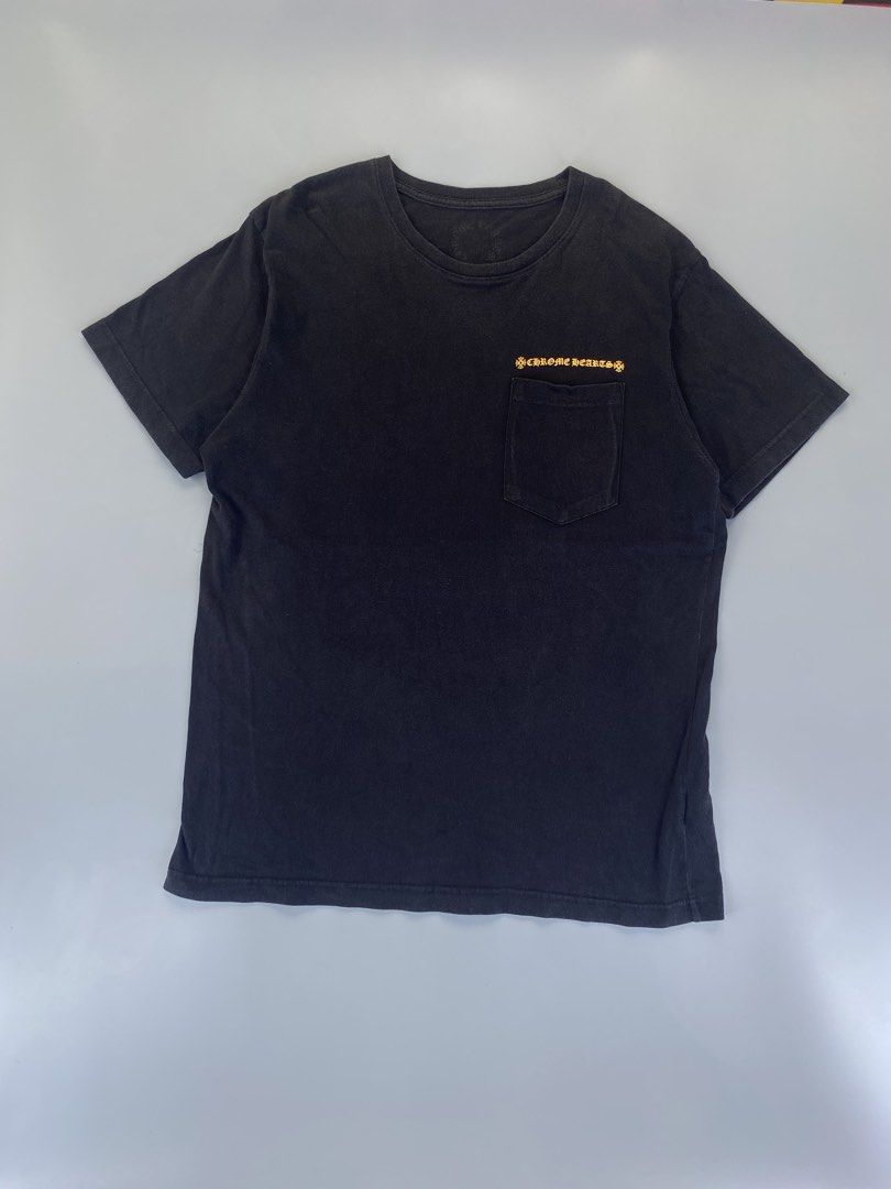 Chrome Hearts Gold Scroll Pocket T-Shirt Black Size L (Category: Tshirts & Polo Shirts ) located in General Santos City (Dadiangas). Submitted by zann_zee (Listing ID 1470256830, Image 1). Description: - Brand: Chrome Hearts Size - Large Width - 21 Length - 29 Issue:None Condition:Goods Color rate: 8.5/10.